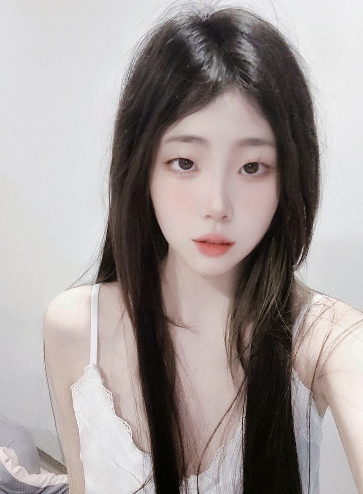 中文字幕无码午夜场メイリン モデルコレクション メ人妻日韩欧美一区二区高清在线观看